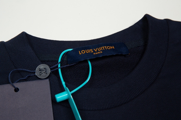 ブランドパーカー側面デザイン